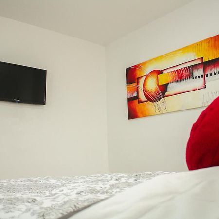 Apartahotel Kelly 칼리 외부 사진
